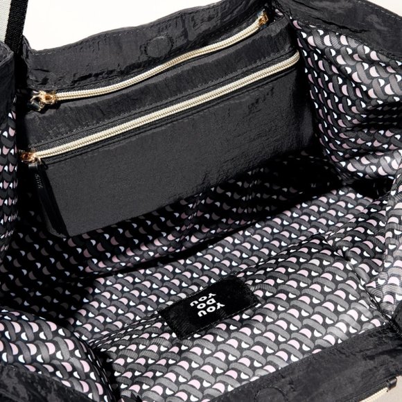 Zip it large tote - Picture 3 of 5